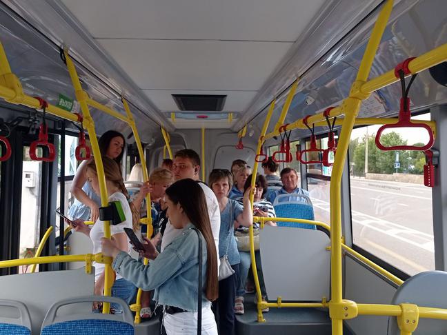 1 июля автобусы. Пригородный автобус. Маршрутка фото. Автобус "аэропорт". Новые троллейбусы в Белгороде.